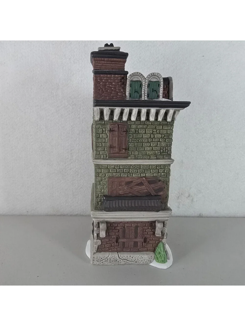 Dept 56 The Flat of Ebenezer Scrooge 5587-5 Dickens Village Series Heritage VTG